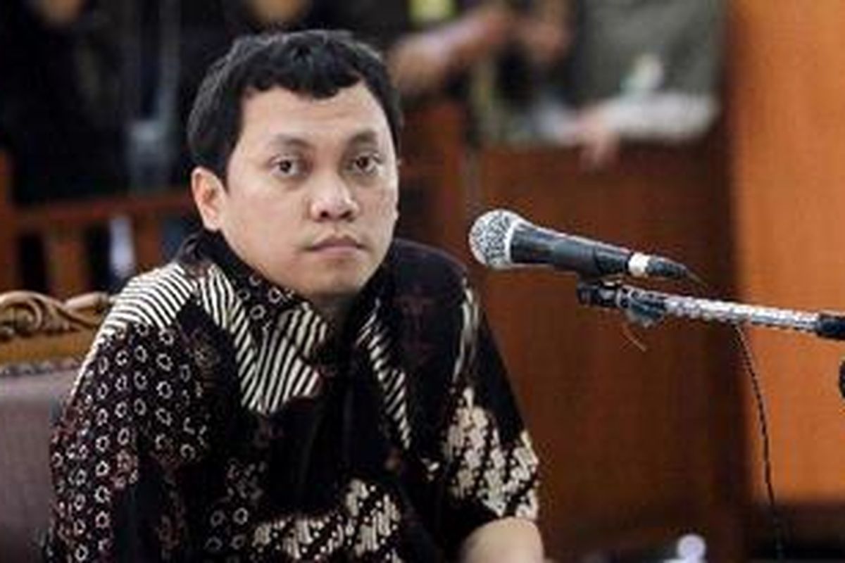 Gayus Halomoan Tambunan