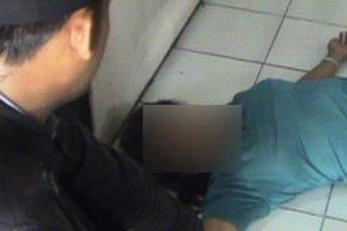 Gadis berumur 16 tahun yang mengaku disuntik Sabu-sabu oleh pacarnya hebohkan Mapolres Malang, Jawa Timur. Minggu (20/5/2012) 