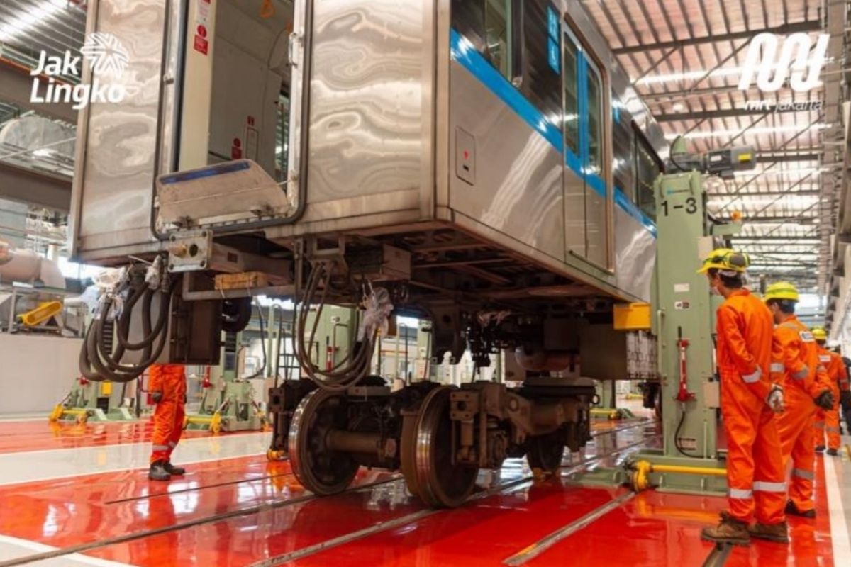 Persiapan uji coba perawatan ratangga MRT Jakarta 