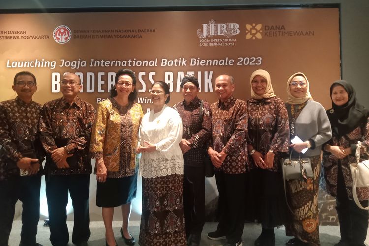 Acara peluncuran Jogja International Batik Biennale (JIBB) 2023 yang dihadiri oleh Ketua Dekranasda DIY, Gusti Kanjeng Ratu (GKR) Hemas, di Gedung Sarinah, Jakarta, Jumat (23/6/2023).