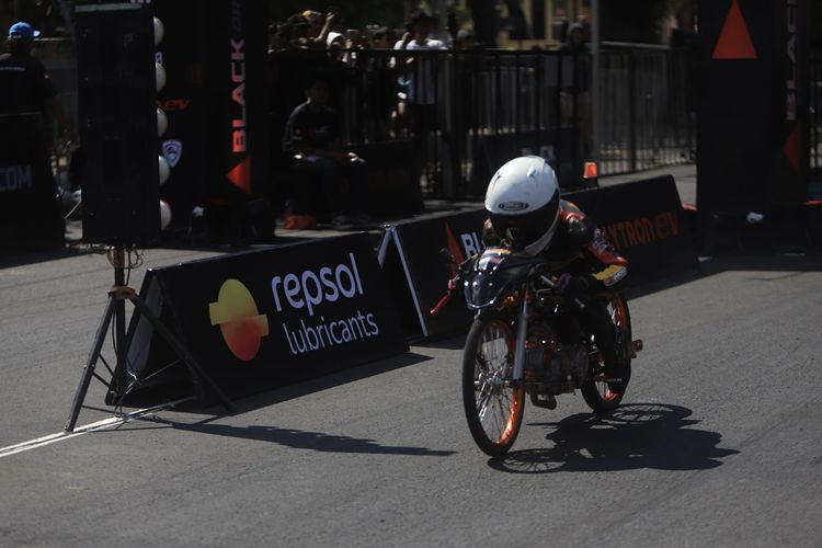 Repsol Bawa Teknologi Balap ke Black Drag Bike Malang