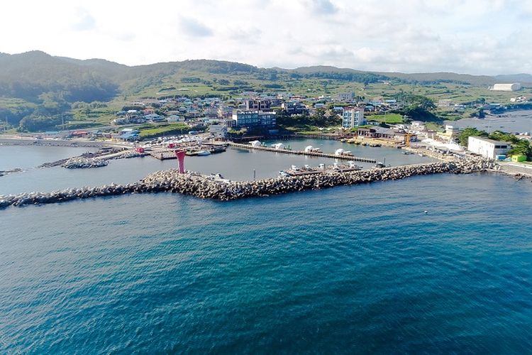 Pantai Guryongpo di Pohang, Geyongsang Utara, Korea Selatan DOK. Shutterstock/Shooterkei