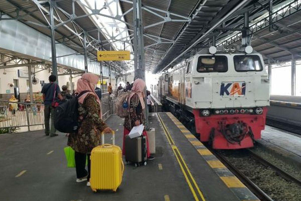 Simak daftar KA go show rute Yogyakarta-Solo dengan tarif khusus per 1 Juni 2025 dan harga tiketnya.