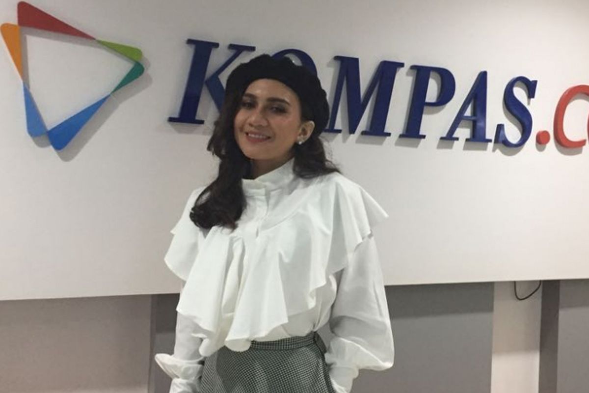 Artis musik Galabby bertandang ke Kompas.com, Gedung Kompas Gramedia, Jalan Palmerah Selatan, Jakarta Pusat, Selasa (14/11/2017).