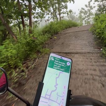 Jalur Terjal ke Bukit Kraguman di Wonogiri.