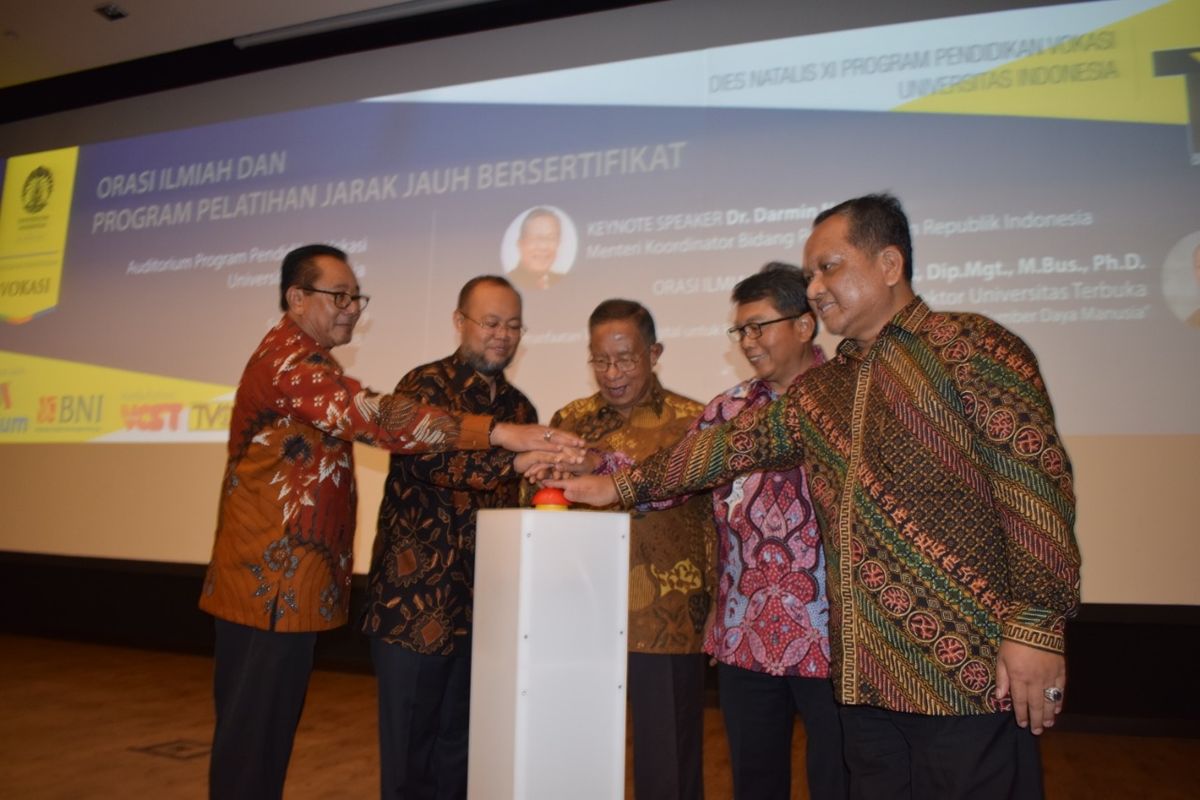 Program Pendidikan Vokasi Universitas Indonesia (Vokasi UI) meluncurkan Program Pelatihan Jarak Jauh Bersertifikat pada Dies Natalis ke -11 yang digelar Senin, 22 Juli 2019 di Auditorium Vokasi UI, kampus Depok.