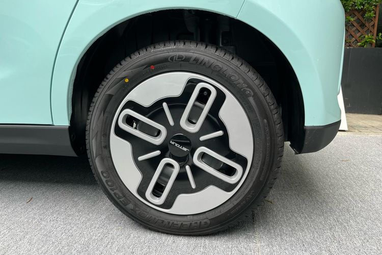 Pelek mobil listrik Jetour X20e