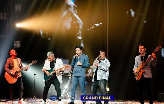Banjir Air Mata di Panggung Indonesian Idol 2025 karena Lagu-lagu Glenn Fredly 