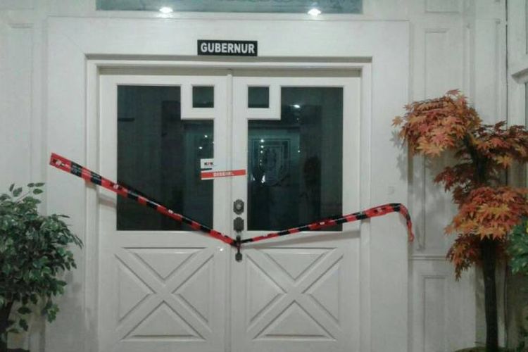 Ruang kerja Gubernur Bengkulu disegel KPK