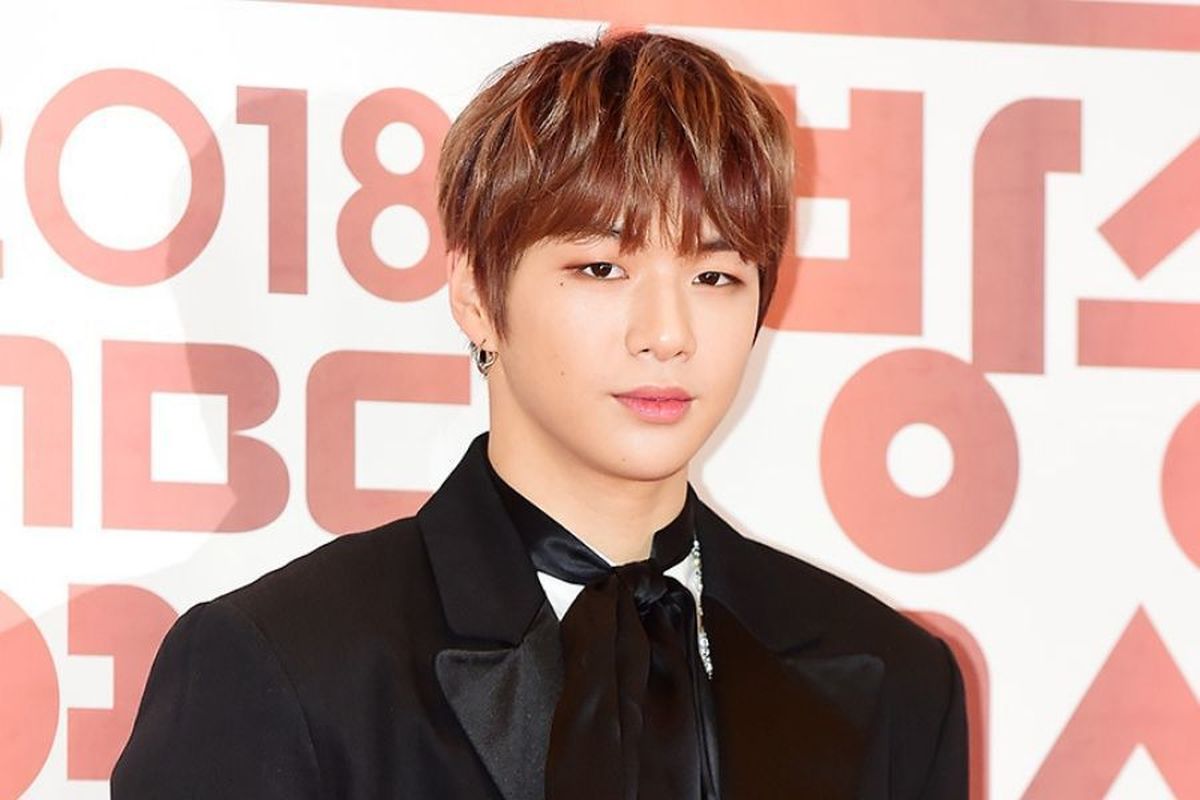 Mantan member boyband Wanna One, Kang Daniel.