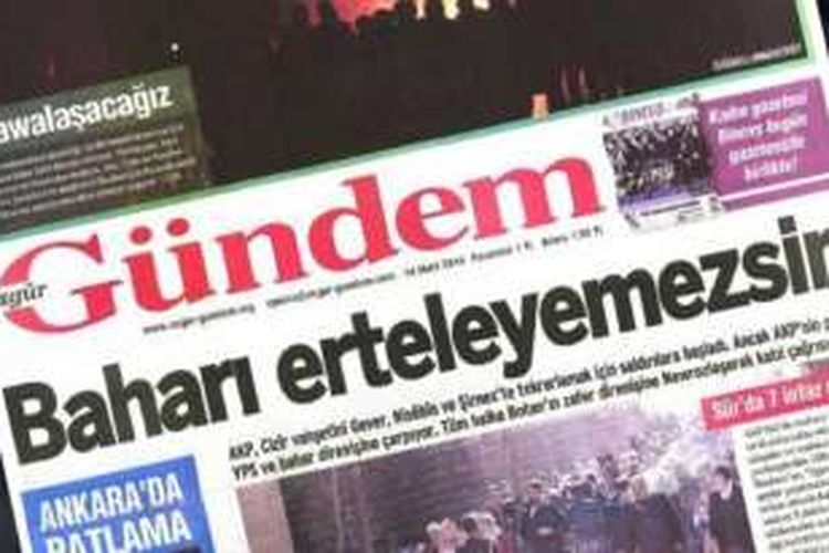 Harian Ozgur Gundem yang dituding pemerintah Turki mendukung pemberontak Kurdi.