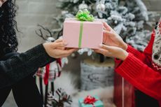 Dapat Kado Natal yang Tidak Disukai? Jangan Langsung Cemberut