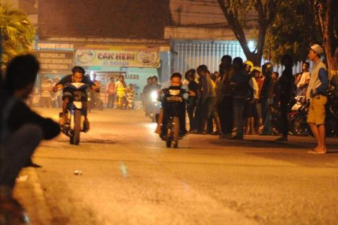 Gerombolan Remaja Tutup Jalan Lenteng Agung untuk Balap Liar, Kabur Saat Dipergoki Polisi