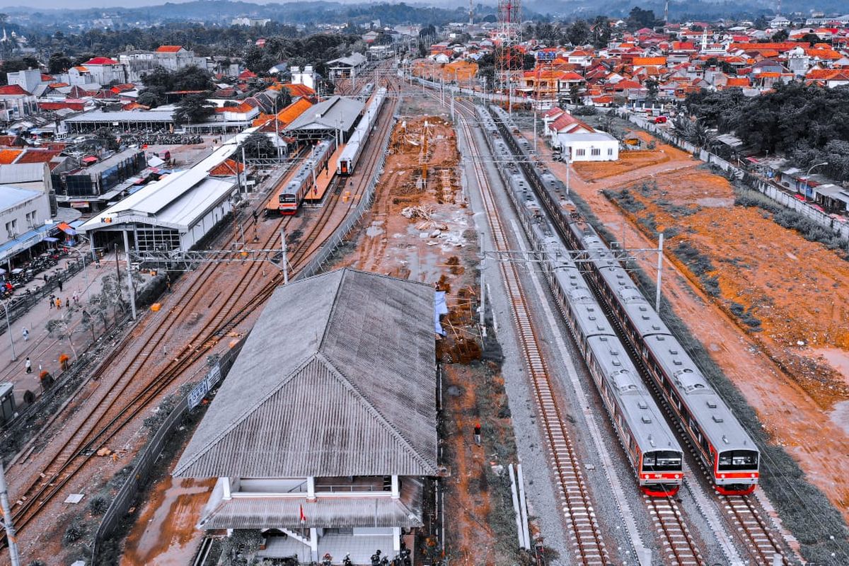 Stasiun Rangkasbitung dalam proses pembangunan perluasan Tahap 2 yang ditargetkan rampung 2024.