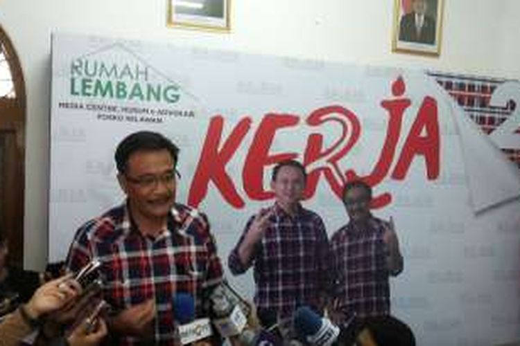 Calon wakil gubernur DKI Jakarta nomor dua, Djarot Saiful Hidayat saat berada di  di Rumah Lembang, Menteng, Jakarta Pusat, Selasa (20/12/2016).