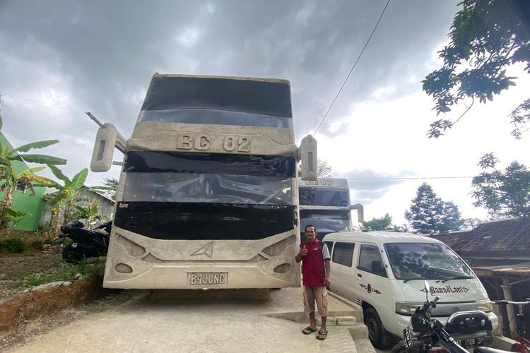 Viral Rumah Bentuk Bus di Wonogiri: Terinspirasi dari Agra Mas Double Decker