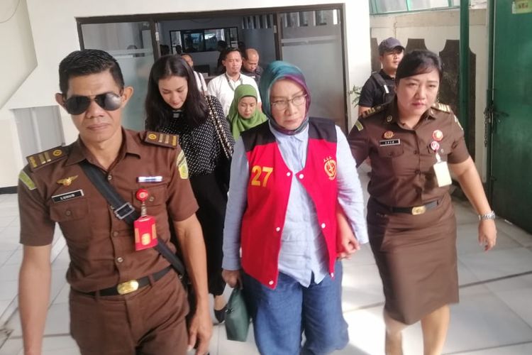 Ratna Tiba di Pengadilan Negeri Jakarta Selatan Untuk Jalani Sidang Dengan Agenda Pemeriksaan Terdakwa, Selasa (14/5/2019)