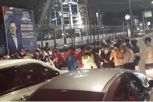Ini Penyebab Massa Geruduk Kantor DPP Demokrat Malam-malam