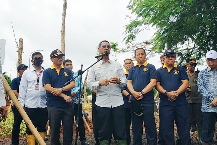 Penjabat (Pj) Gubernur DKI Jakarta Heru Budi Hartono saat ditemui di Penjaringan, Jakarta Utara, Kamis (2/2/2023).