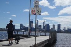 Menikmati Panorama Kota Perth dari Pinggir Sungai Swan 