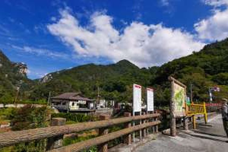 Lembah Shosenkyo Gorge di Yamanashi, Jepang. Destinasi wisata ini menjadi incaran seluruh turis. 

