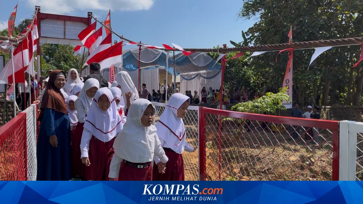 Jembatan Perintis Garuda Permudah Akses Siswa di Sumenep