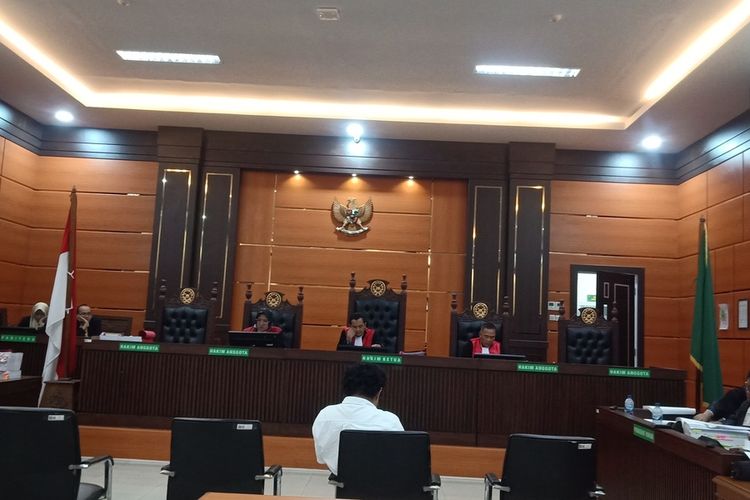 Suasana sidang dugaan korupsi RSUD Pasbar di PN Tipikor Padang, Kamis (27/7/2023)