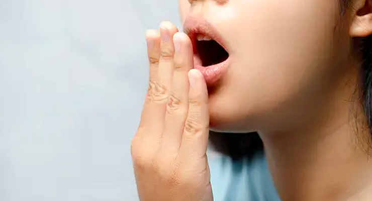 Kenapa Mulut Kering Sebabkan Bau Mulut?