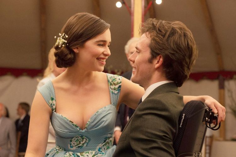 Emilia Clarke dan Sam Claflin dalam film Me Before You (2016).