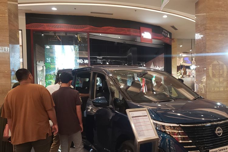 Serena e-Power sedang dipamerkan di Pakuwon Mall Jogja