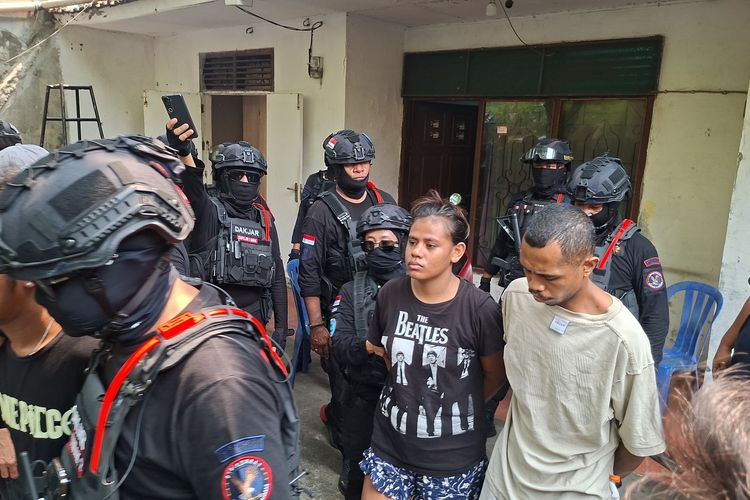 2 Orang Dibacok dan 1 Ditembak di Kampung Ambon, Lapak Narkoba Terbakar