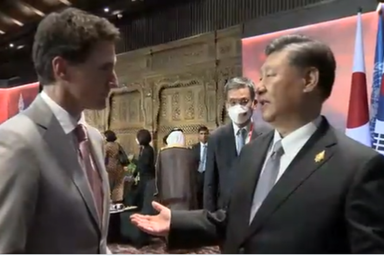 Tangkap layar video Presiden China Xi Jinping blak-blakan menegur Justin Trudeau setelah pejabat Kanada berbagi rincian pertemuan sebelumnya, menyoroti hubungan dingin antara kedua pemimpin.
