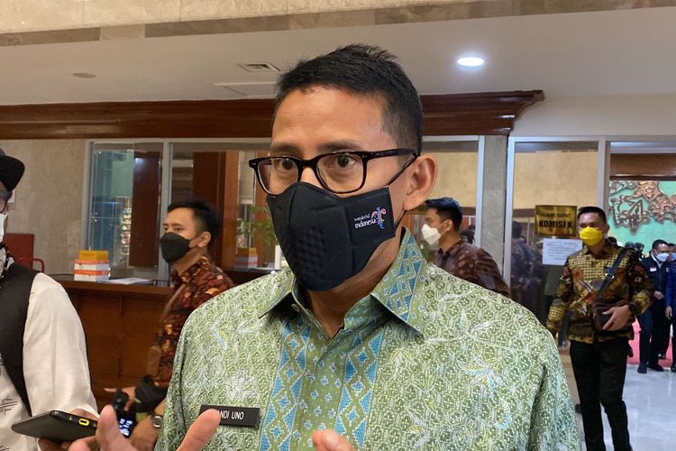 Menteri Pariwisata dan Ekonomi Kreatif Sandiaga Uno di Kompleks Parlemen Senayan, Jakarta, Jumat (10/6/2022).