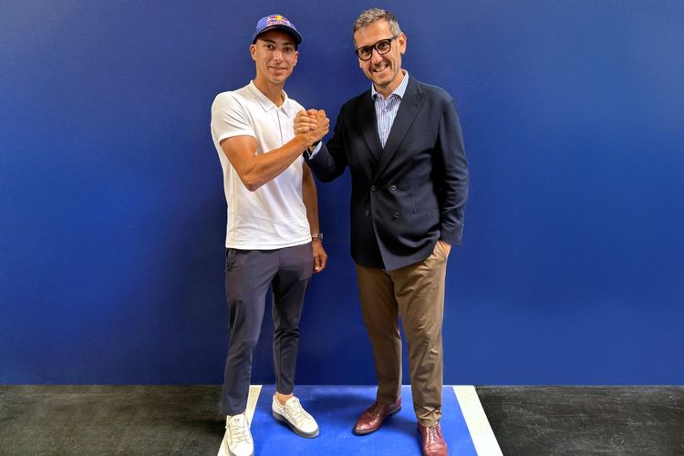Toprak Razgatlioglu akan menjadi pebalap Prima Pramac Yamaha untuk MotoGP 2026