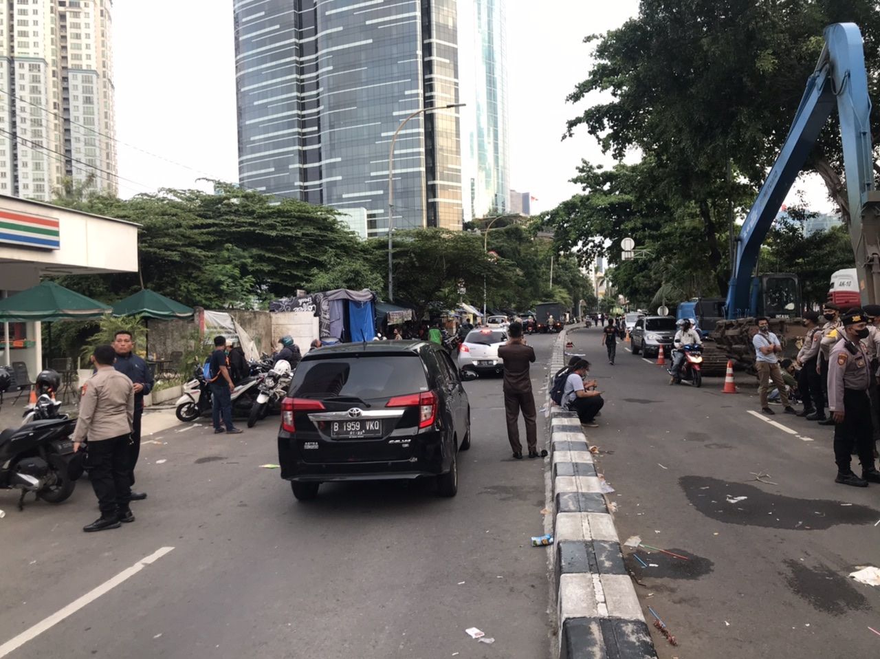 Demo BEM SI Selesai, Jalan di Depan Gedung Merah Putih KPK Kembali Dibuka