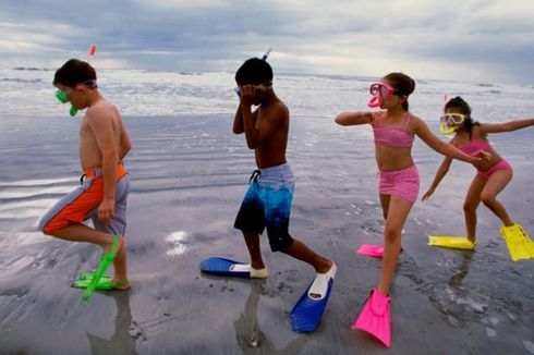 Persiapan Liburan, Perlukah Anak Pakai Sunscreen di Luar Ruangan?