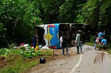 Kronologi Bus Damri Angkut 24 Penumpang Terguling di  Jalan Trans Tentena-Bada Sulteng