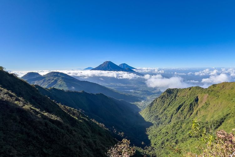 Gunung Bismo, Satu Lagi Spot Pendakian Ramah Pemula di Dieng