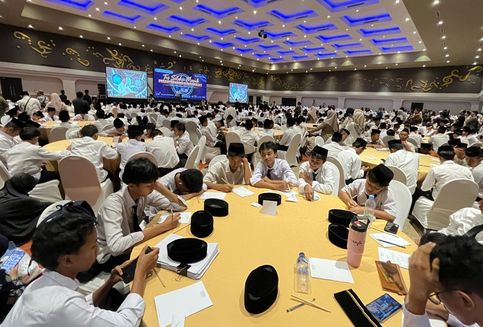 2.500 Calon Santri Bina Insan Mulia Ikuti Tes Seleksi di Tiga Hotel di Cirebon
