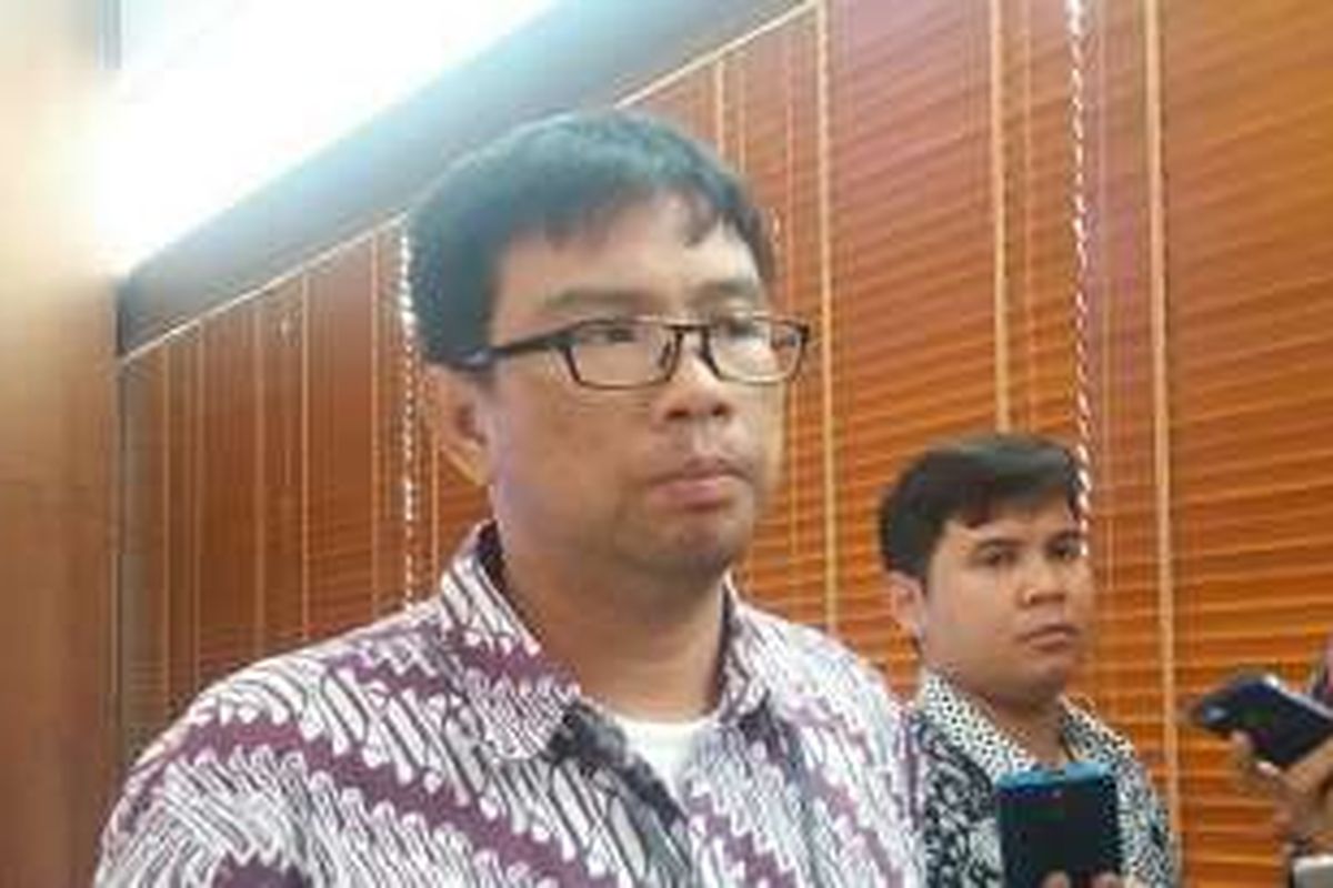 Direktur Eksekutif Institute for Criminal Justice Reform (ICJR) Supriyadi Widodo Eddyono usai acara diskusi di Hotel Morissey Jakarta, Selasa (8/3/2016)