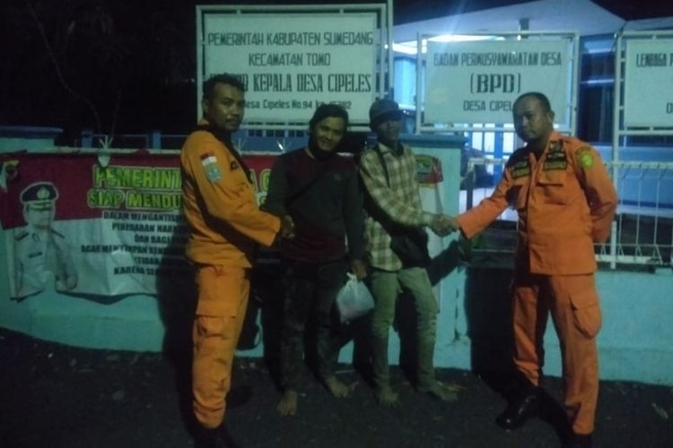 Tim rescue Basarnas Bandung menemukan kedua offroader asal Sumedang, Jawa Barat yang dilaporkan tersesat, Selasa (12/3/2019) malam. 