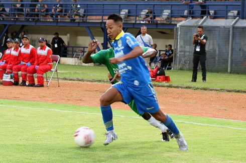 Pelatih Persib Tak Sepakat Penerapan Regulasi U20 di Liga 1 