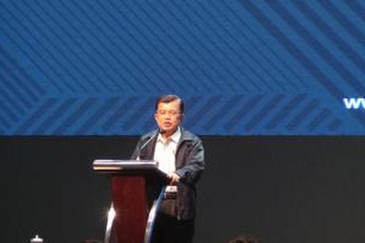 Wakil Presiden Jusuf Kalla saat menyampaikan pidato Ideafest 2015, di JCC, Sabtu (8/8/2015). 