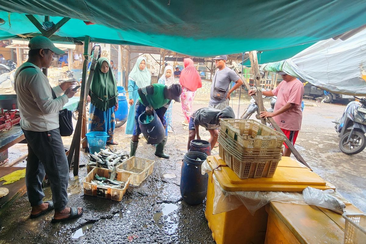 Cuaca Buruk, Harga Ikan Laut di Pasuruan Naik