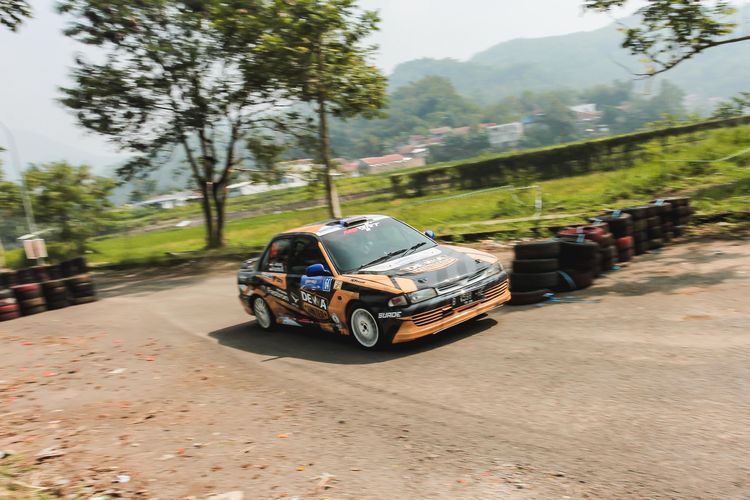 Tim Dewa United Motorsport X MSRT Juara Umum Kejurnas Sprint Rally 