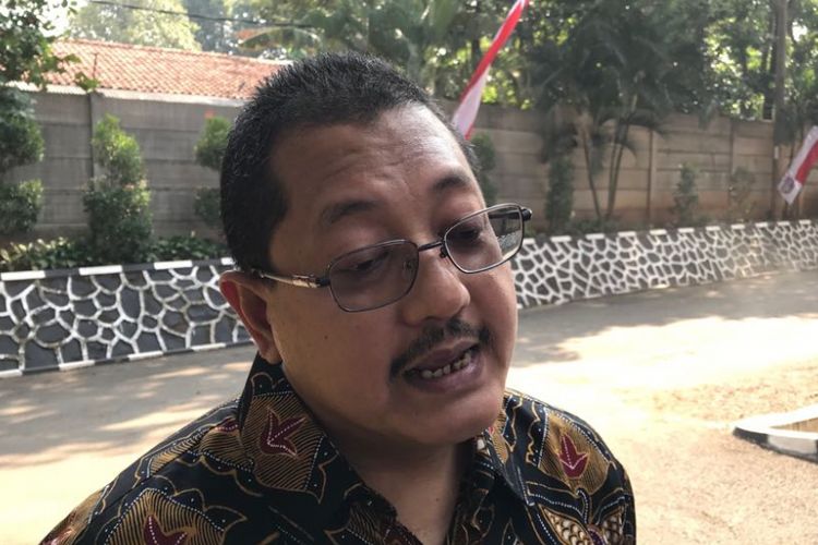 Direktur Niaga PT Dirgantara Indonesia Irzal Rinaldi saat diwawancarai di Pondok Cabe, Tangerang Selatan, Jumat (7/9/2018).