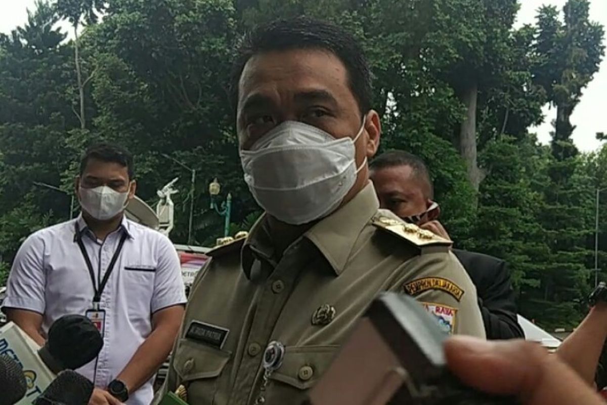 Wakil Gubernur DKI Jakarta, Ahmad Riza Patria memenuhi panggilan polisi untuk memberikan keterangan terkait acara pimpinan ormas Front Pembela Islam (FPI) Rizieq Shihab.