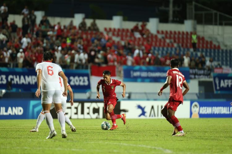 Aksi Beckham Putra pada laga timnas U23 Indonesia vs Vietnam di ajang final Piala AFF U23 2023 di Stadion Rayong, Thailand, Sabtu (26/8/2023) pukul 20.00 WIB.