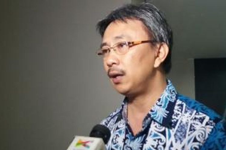 Koordinator Komite Pemilih Indonesia, Jerry Sumampouw di Kantor PGI Jalan Salemba Raya, Jakarta, Jumat (11/12/2015)