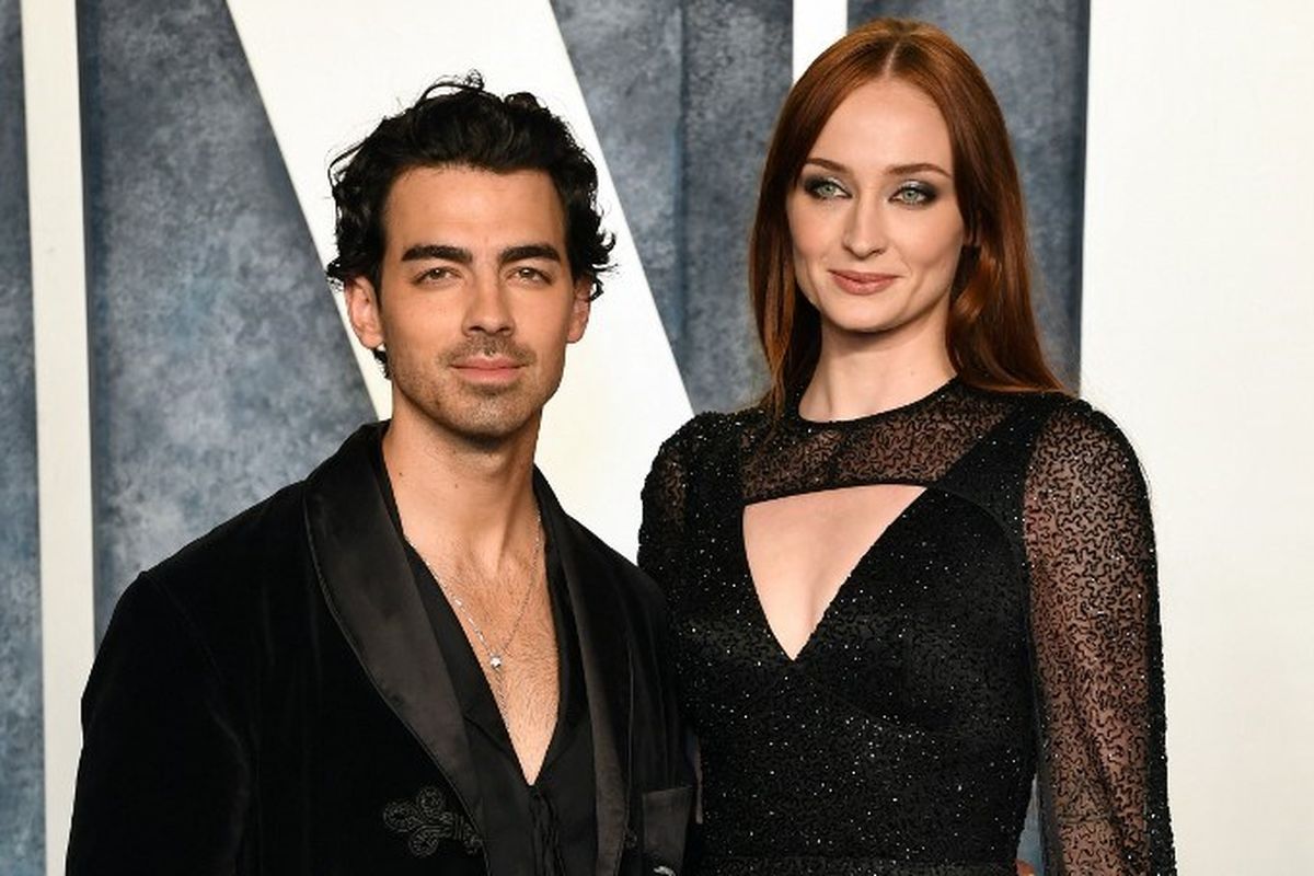 Pasangan Joe Jonas dan Sophie Turner menghadiri 2023 Vanity Fair Oscar Party Hosted By Radhika Jones di Wallis Annenberg Center for the Performing Arts, Beverly Hills, California, pada 12 Maret 2023. 